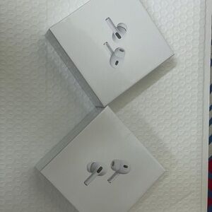 Apple AirPods Pro with Charging Case - White